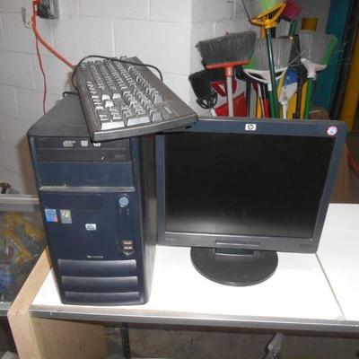 Desktop Computer with Monitor and Keyboard - Unkno ...
