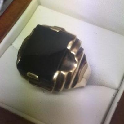 Men's 10kt Gold Black Onyx Ring
