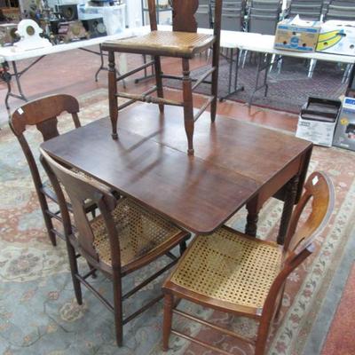 Antique Dropleaf Dining Table/4