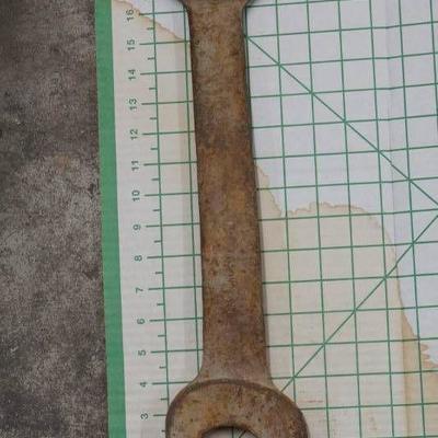 Double Ended Cast Iron Heavy Equipment Wrench 18...
