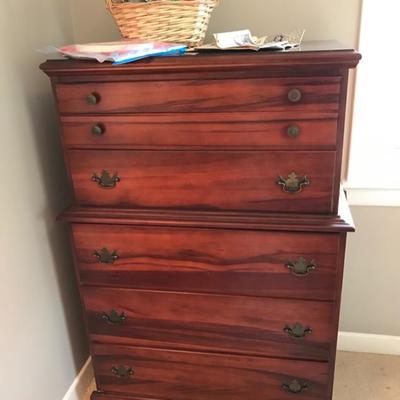 Mahogany chest of drawers $120