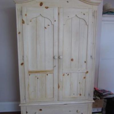 BEAUTIFUL CLOTHING ARMOIRE