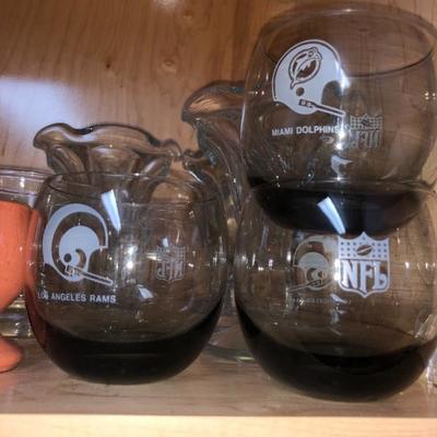 NFL St Louis Rams, and Miami Dolphins collecter glasses