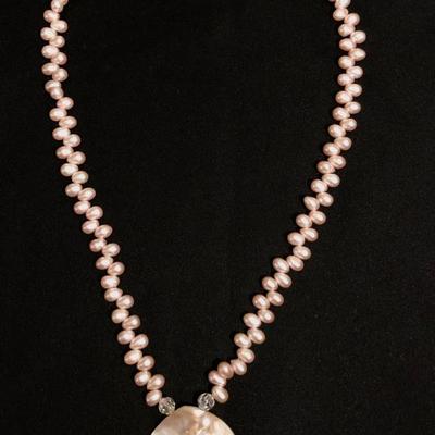 Mother of pearl necklace