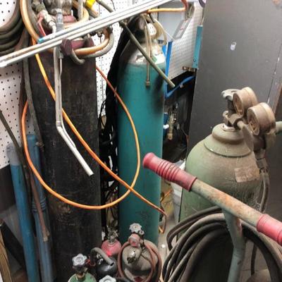 Welding tanks