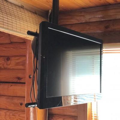  Flat screen TV with mount 