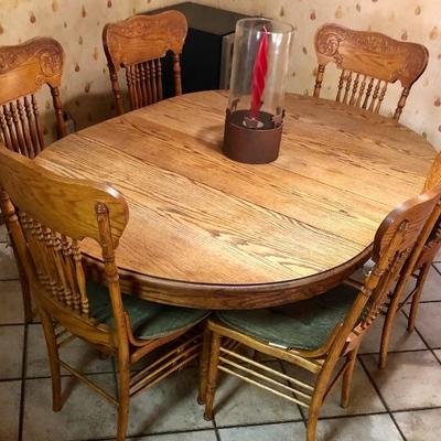 Mona Liza  wooden dining room table and chairs ( Brooklyn NY )