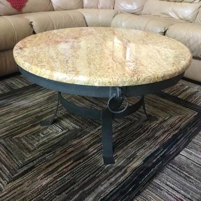 Coffee table 18.5 t x 33 