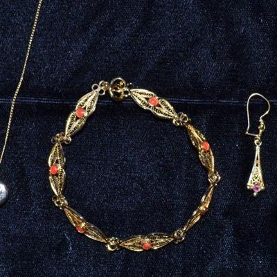 Gold jewelry