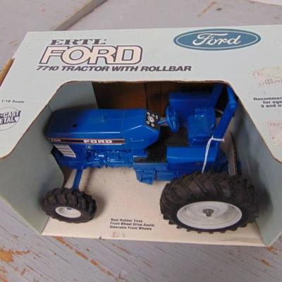 Ertl Ford Tractor 7710 Diecast NIB