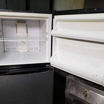 Magic Chef Refrigerator..