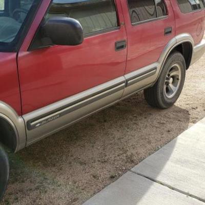 2000 Chevrolet Blazer, 210k miles, runs well $1500 OBO