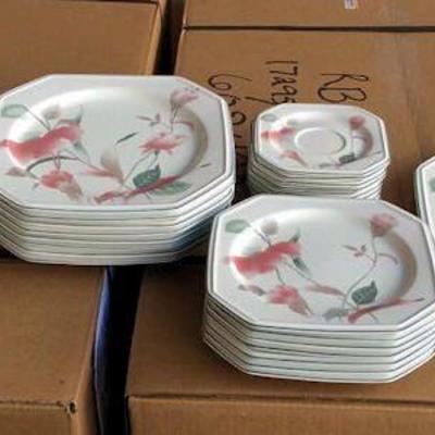 CFE038 Set of Mikasa Dishes