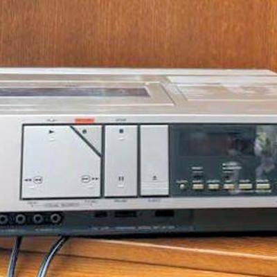 CFE005 Vintage Hitachi VCR 