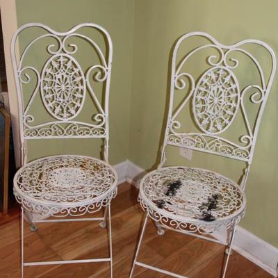 Pair of heavy metal folding bistro chairs
Price: $30