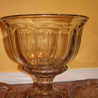 Heisey Punch bowl (has chip on bottom lip of bowl)
Price: $80 Reserve
