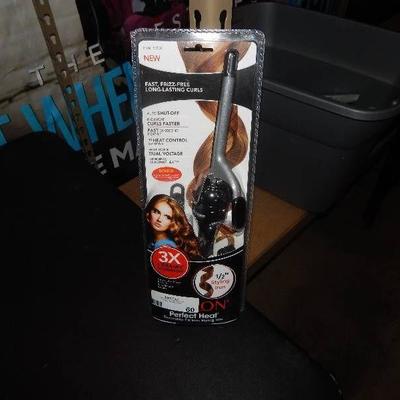 BRAND NEW Curling Iron