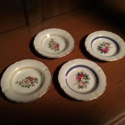 4 Individual Porcelain Ashtrays (Japan)