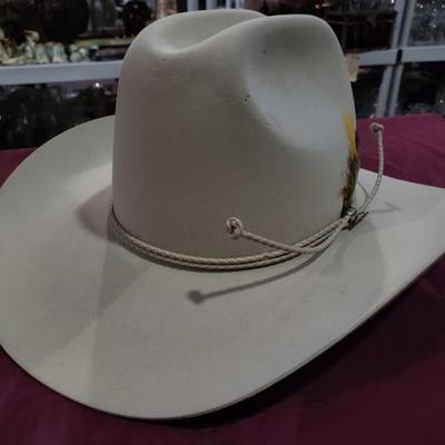 #768: John B Stetson Company Tan 4x Beaver Cowboy Hat Size 7 1/2
John B Stetson Company Tan 4x Beaver Cowboy Hat Size 7 1/2
