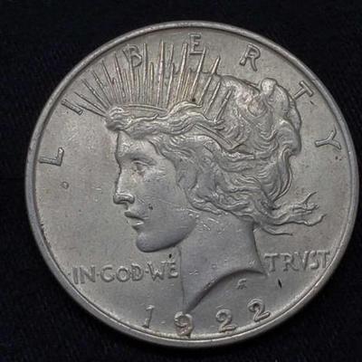 #616: 1922 Silver Peace Dollar Philadelphia Mint
Weighs approx 26.6g, Philadelphia Mint
