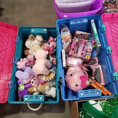 #1218: 2 Totes with Toys, Hello Kitty Creativity Cases, Bracelet Kits, Stuffed Animals and more..
2 Totes with Toys, Hello Kitty...