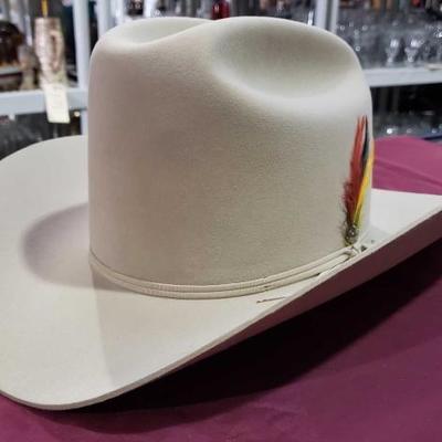 #770: John B Stetson Company Tan 4x Beaver Cowboy Hat Size 7 3/8
John B Stetson Company Tan 4x Beaver Cowboy Hat Size 7 3/8
