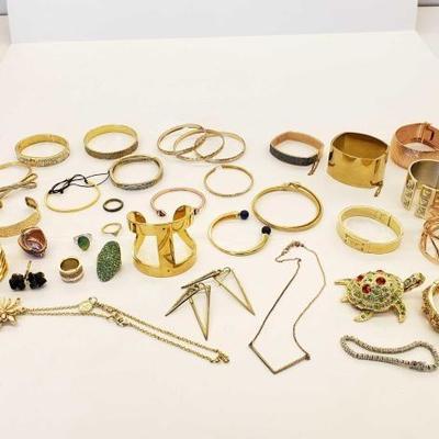 #716: Costume Jewelry, Michael Kors, Vince Camuto, Bracelets, Necklaces, Rings
Costume Jewelry, Michael Kors, Vince Camuto, Bracelets,...