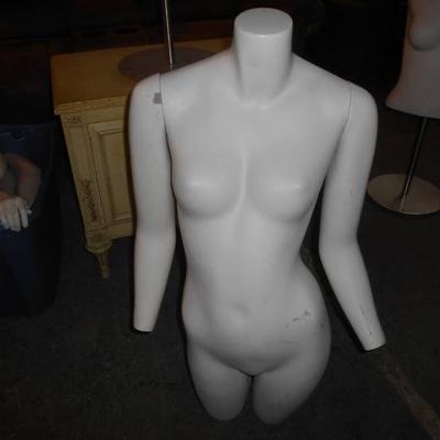 Female Body and Arms w o Head Mannequin