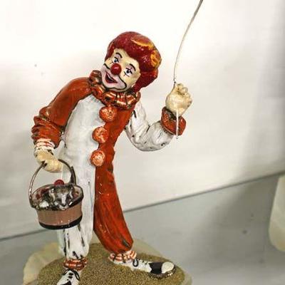  Porcelain Clown on Onyx Base Signed â€œRon â€˜84â€ â€“ auction estimate $20-$60 â€“ located inside

Large Porcelain Clown on Onyx Base...