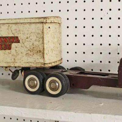  Selection of VINTAGE Metal Trucks including Tonka, Lumar and Structo

auction estimate $30-$60 each â€“ located inside 