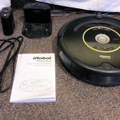 MHT076 iRobot Roomba Vacuum Cleaning Robot
