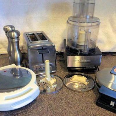 MHT033 Assorted Kitchen Appliances