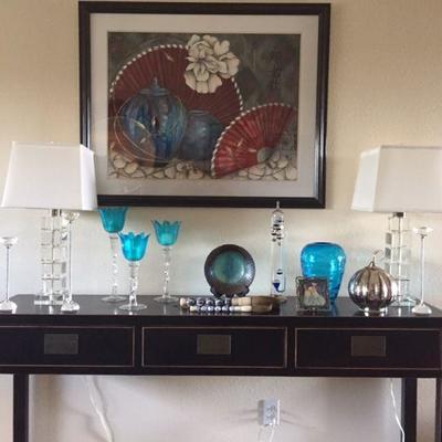 Entry table with crystal lamps