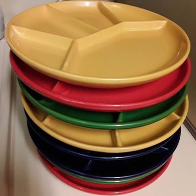 MCM DIVIDED DISHES IN VIBRANT RETRO COLORS. PERFECT POP TO YOU KITCHEN!