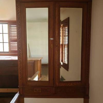 Built-in Closet with Mirror Doors