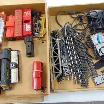 HO Scale Train Miscellaneous Parts - Pieces