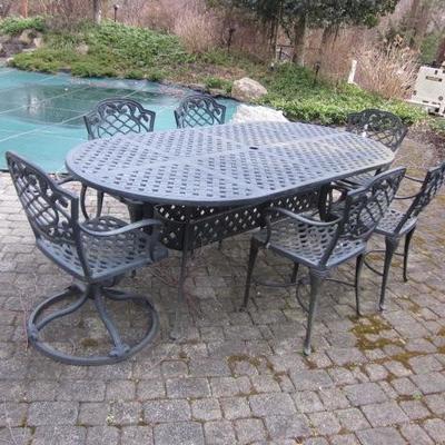 Iron Patio Suite with 6 Chairs 2 Swivel