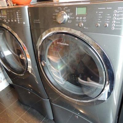 Electrolux washer and electric dryer 3 years old lightly used