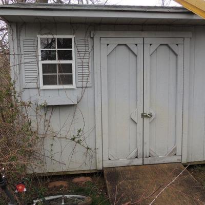 9x10 shed for sale. very good condition