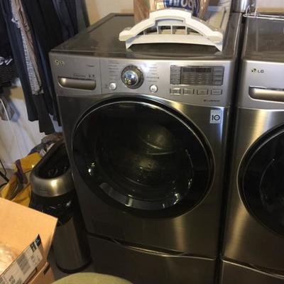 LG True Steam front load washer and dryer, like new condition!