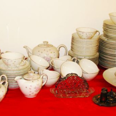 Sendra china Japan   service for 12 with additional pieces  BUY IT NOW  $ 85.00