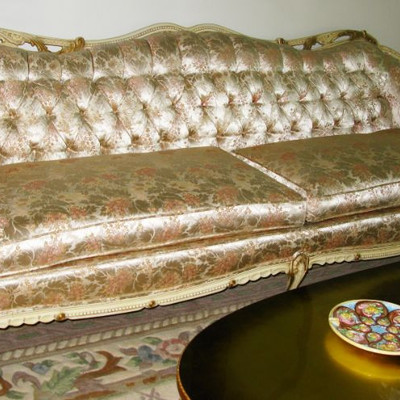 Long couch  BUY IT NOW $ 125.00