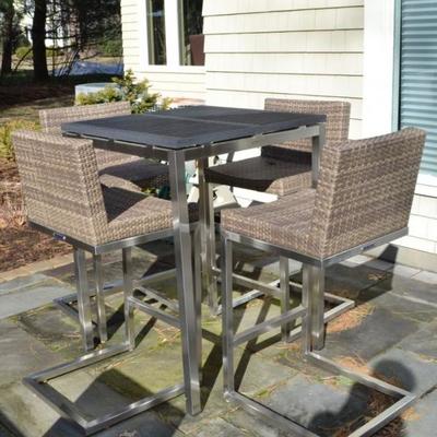 Thos. Baker outdoor high top table and 4 chairs