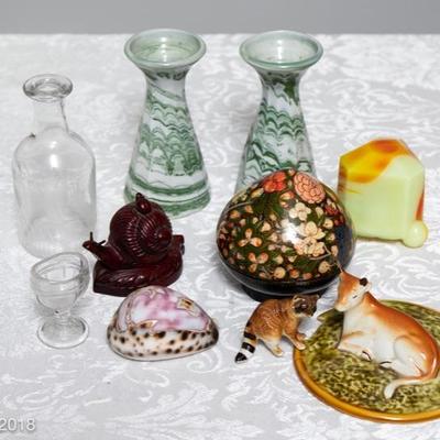 Large collection of glass and ceramic ornaments 