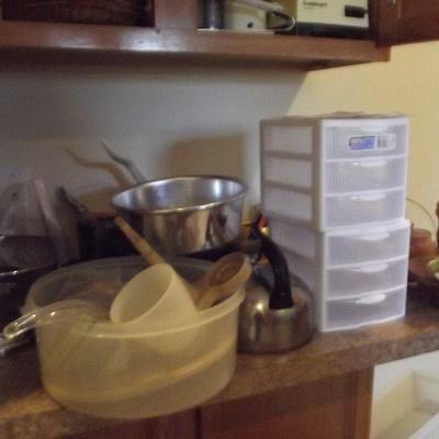 Kitchen Storage & Cookware