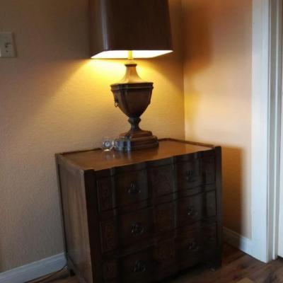 Lamp and side table 