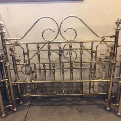 this is a beautiful brass bed.  There is also a set of twin beds not pictured.