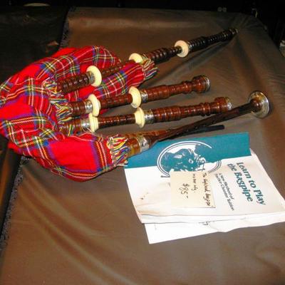 HIGHLAND BAGPIPES   BUY IT NOW  $ 85.00