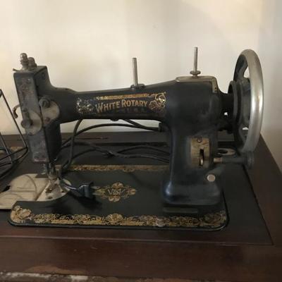 White Rotary Vintage Sewing Machine 