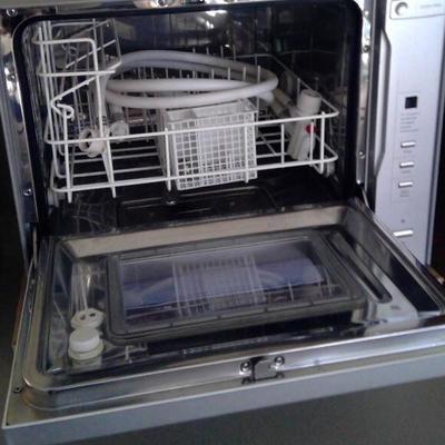 Countertop dishwasher in like new condition